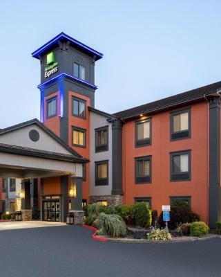 Holiday Inn Express Vancouver North by IHG