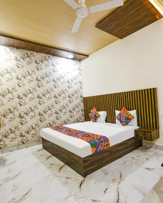 FabHotel The Crystal Palace Rohini