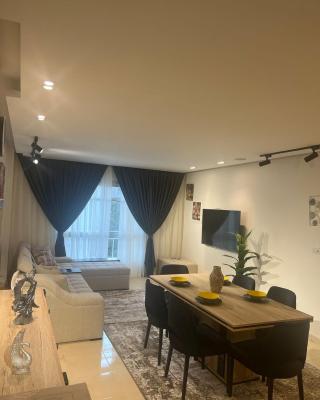 Cozy 3 Bedroom Family Apartment