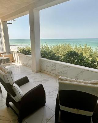 Deco Beach Villa 1 Beachfront