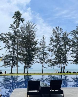 Getawayhub Roxy Sematan Beach Apartment