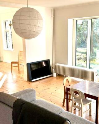 Villa Apartment near Lousiana