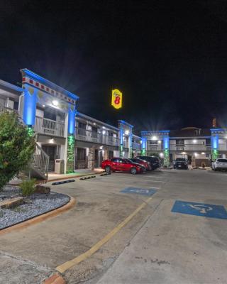 Super 8 by Wyndham McAllen-Downtown-Airport-LA Plaza Mall