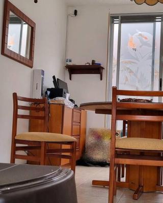Acogedora y amplia casa en Anapoima con piscina en condominio cerrado - hasta 8 personas