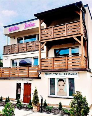 Willa Julia-pokoje w centrum, ogród, sauna, grill