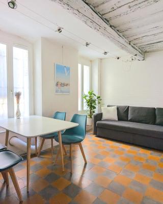 Cozy Apartment Intramuros near the Station