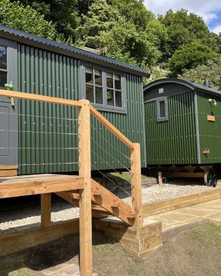 Shepherd Huts at Sheepscombe