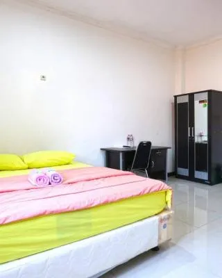 Saloka Guest House & Residence