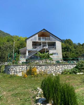 Terrace Gordi (Nino&Gio)