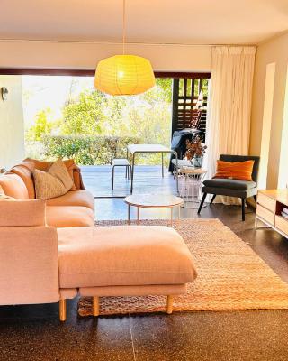 Cosy Apartment at Sebel Twin Waters Resort w Private Garden - 2 Mins Walk to Beach & River