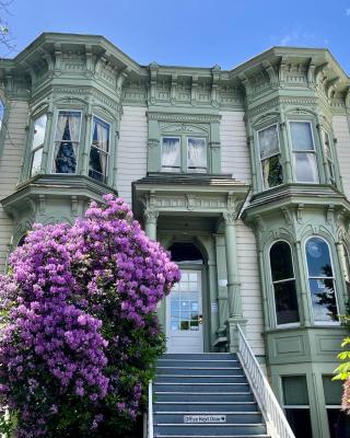 Northwest Portland Hostel