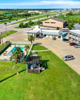 Quality Inn & Suites Port Lavaca near Lighthouse Beach