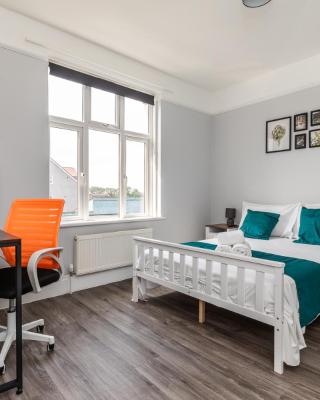 Dove Court Travel Lodge 5 - First Floor Ensuite