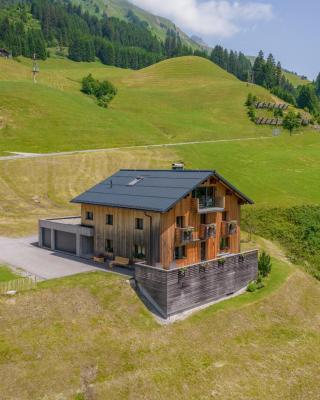HUS24
