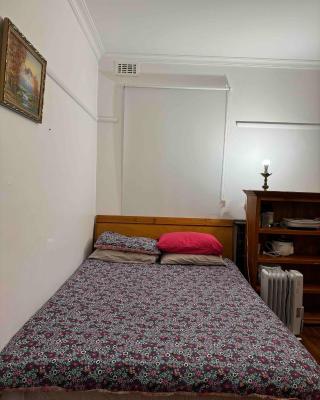 Ashburton big Room with shared bathroom 1