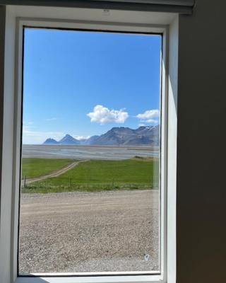 Brekka í Lóni View apartment