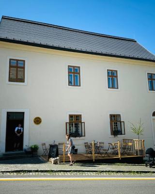 Kavárna a ubytování U námořníka na Faře