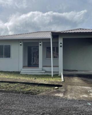 Casa Familiar cerca a todo