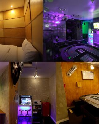 Show Hotel