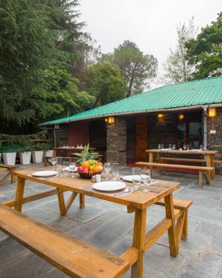 Alaya Stays Cottage with Tree House - Suro Woodbine Chalet