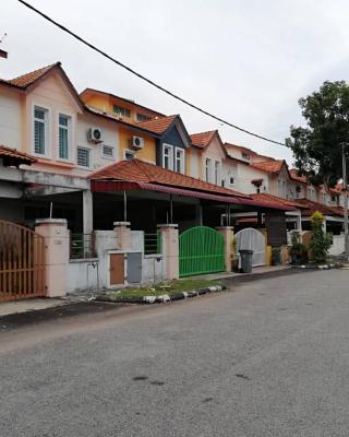 Faeyz Homestay Pertam Jaya