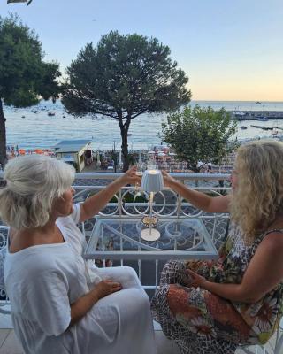 Galene - Beachfront in Costa d'Amalfi