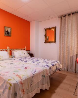 Mirador 2 del Mercado Central - habitacion con baño privado en el centro de la Ciudad Vella