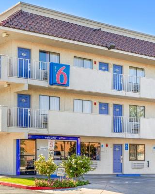 Motel 6-Phoenix, AZ - West