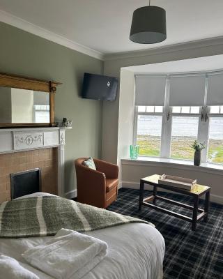 The Rhu Inn
