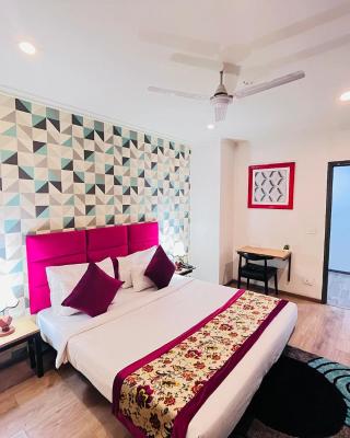 Qotel Hotel Chattarpur - Near Chattarpur Metro