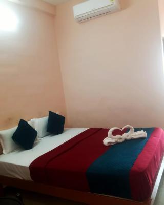 Aryas Residency