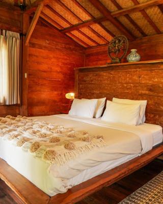 Rumah Bambu Gladek Satu