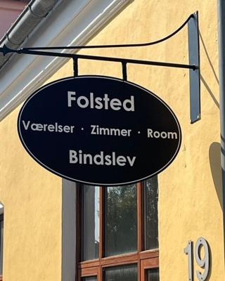 Folsted - Værelse 101 med eget badeværelse og fri parkering