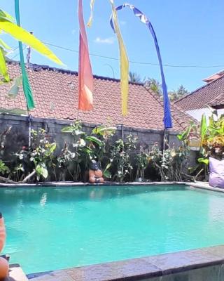 The Ubud Kinship