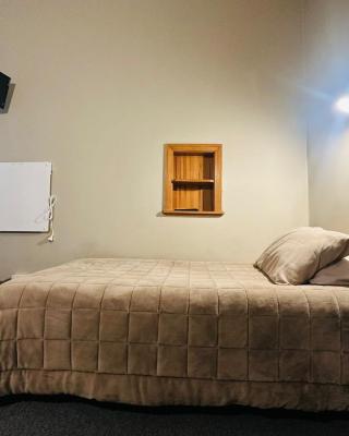 Merrylees Hotel