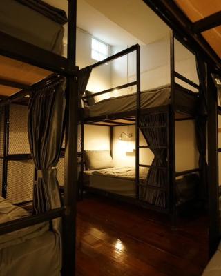 Amahostel