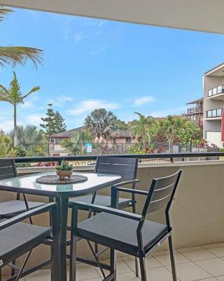 Yeppoon CBD furnished apartment with pool!
