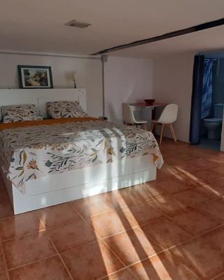 Habitación completa e independiente