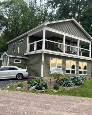 Roberts Lake House Room #3