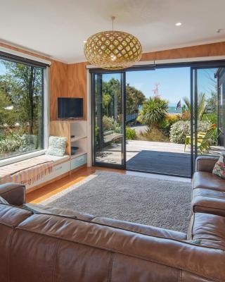 Bach 7 by The Sea - Spa Pool and Views