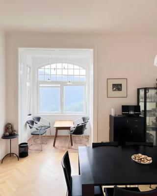 Villa AlexanderCharmante Wohnung mit Bergblick, Villa Alexander