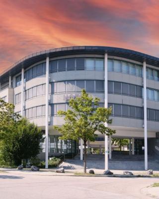 FOUR Munich Neue Messe