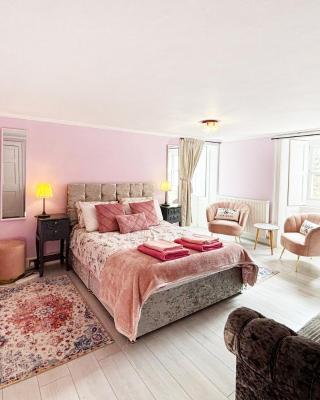 Cameron House - spacious B listed building, near Falkland, Central East Scotland