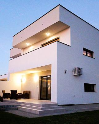 Three Diamonds Residence