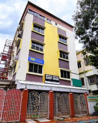FabExpress Wild Orchid - 800m from Medica Superspecialty Hospital