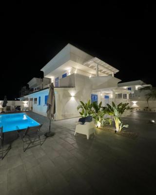 Onda Bianca Luxury Apartments