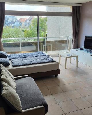 Studio Astrid at 100 meter from sea with Parking place
