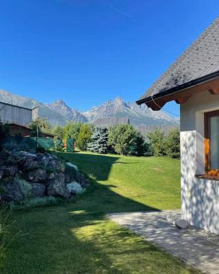 VILA LESNA House with a garden 2 minutes from the center of the Tatras