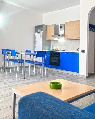L12A Bright, well furnished, close to the beach and village centre