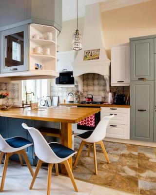 ROOMS in a Luxury designer period apartment in Old Town by presidential palace
